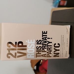 212 VIP Rose by Carolina Herrera